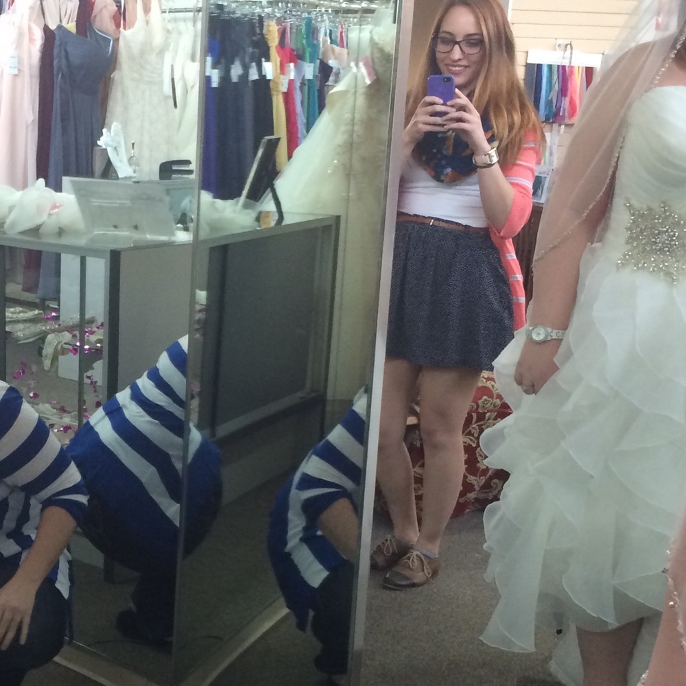 High waisted navy skirt with pockets size S